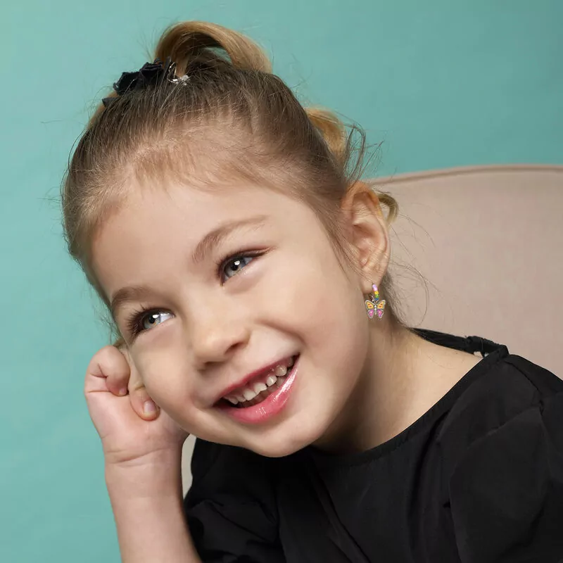 Сережки веселкові з підвісами Метелик з кристалами з кольоровою емаллю та фіанітами, d 12 мм фото